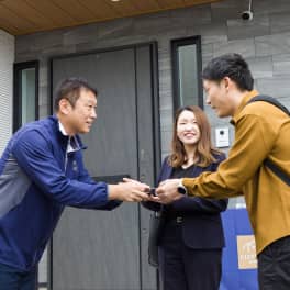住宅ローン・土地探しなど、 専門家と共に多角的に支援。